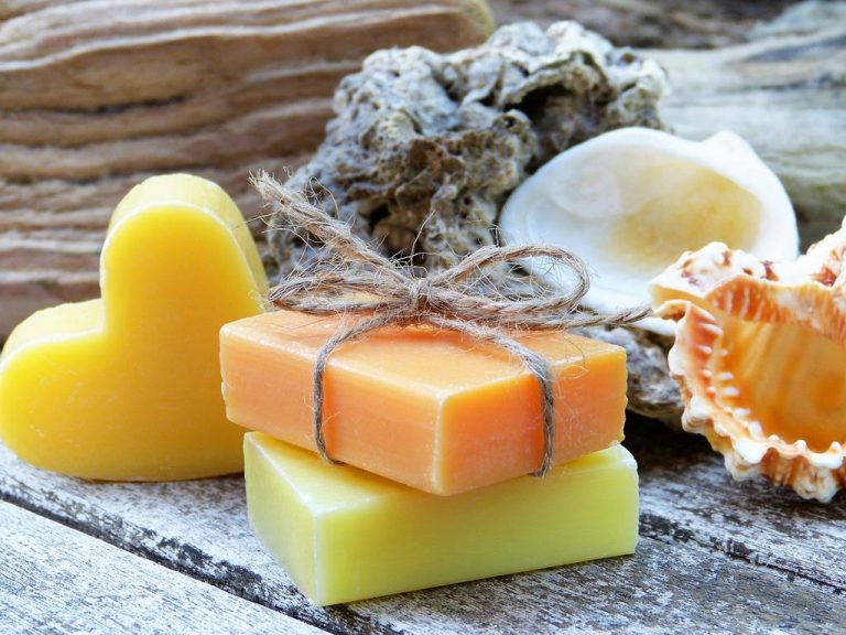 Gdzie kupować polskie kosmetyki naturalne, by mieć pewność co do składu i jakości?